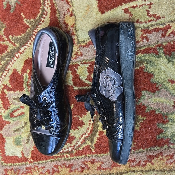 Beautifeel black leather floral sneakers - Picture 2 of 7